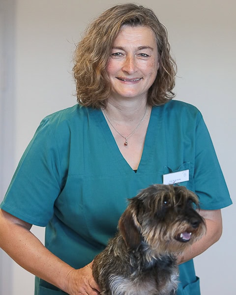 Tierarztpraxis Dr. Oster - Simone Funke, Tierärztin